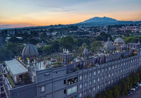GH Universal Hotel di Setiabudi Bandung